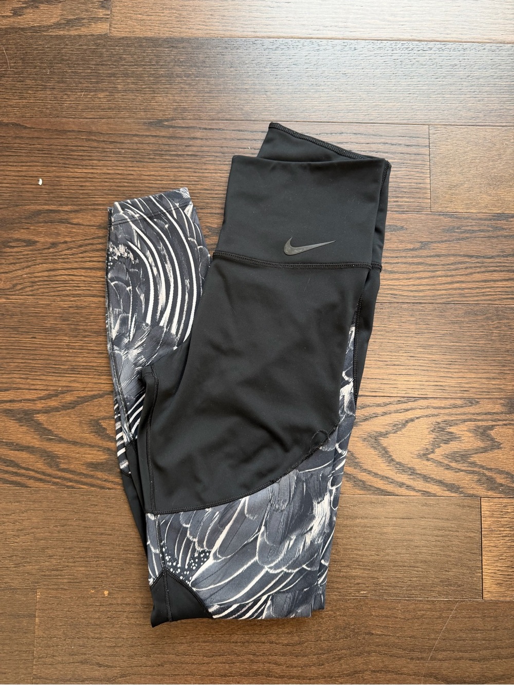 Nike One Women's Dri-FIT High-Waisted Leggings, Medium